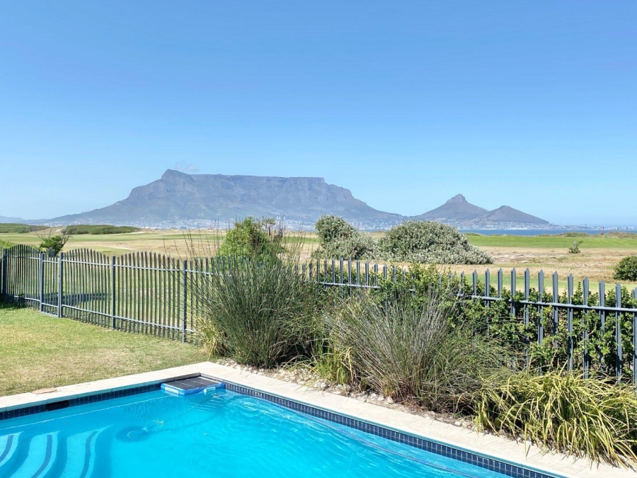 To Let 4 Bedroom Property for Rent in Sunset Links Western Cape